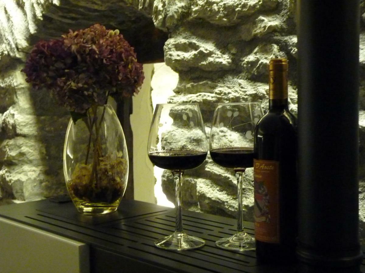 Grange Epiney Bed E Breakfast Bed & Breakfast ลาซัลเล ภายนอก รูปภาพ